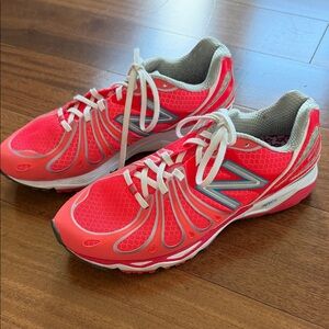 NWOT New Balance Women's Coral Athletic Shoes